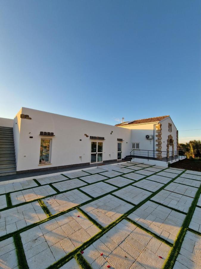 Villa Eden, Bed And Breakfast Чинизи Экстерьер фото